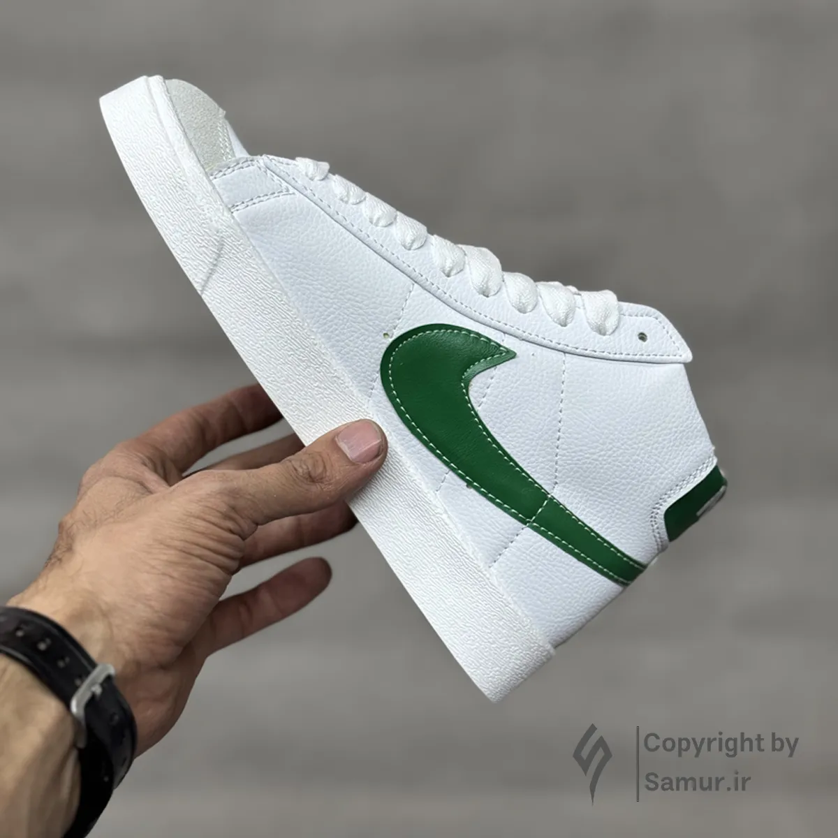 گالری تصاویر کتونی نایک بلیزر سفید سبز ساقدار